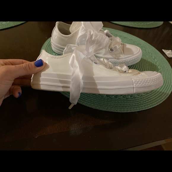 Converse Shoes - White CONVERSE with iridescent details.